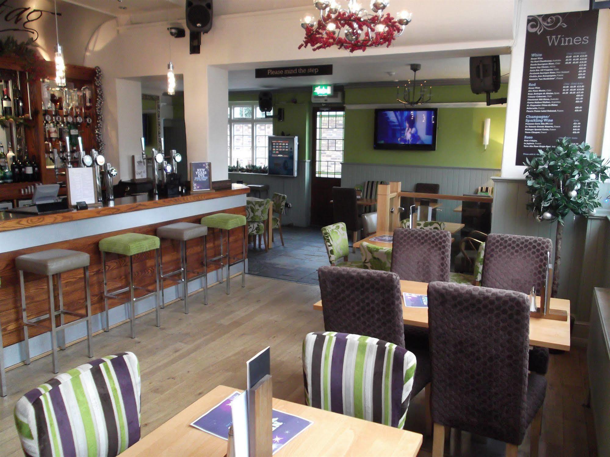 The Stag Enfield Hotel Bagian luar foto